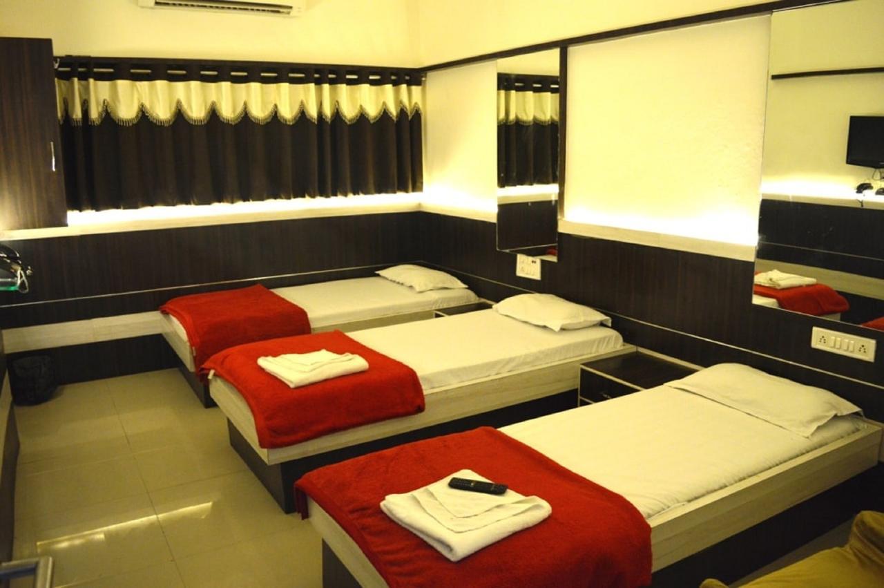Hotel Excel Executive Амравати Екстериор снимка
